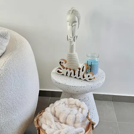 Modern Comfortable In The Center Lejlighed