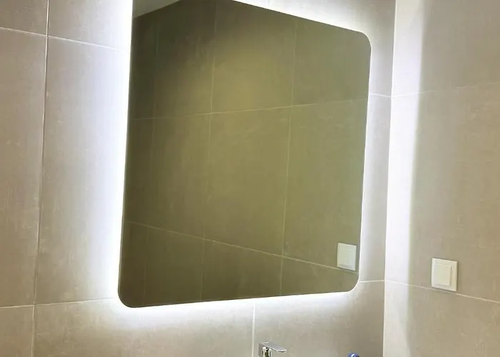 Modern Comfortable In The Center 아파트 *